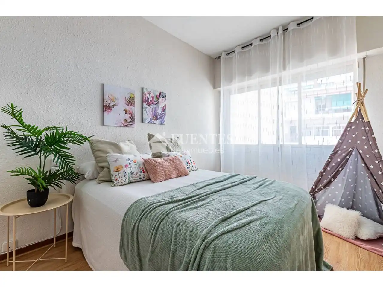 Habitación de Piso en venta en Alicante / Alacant con Terraza