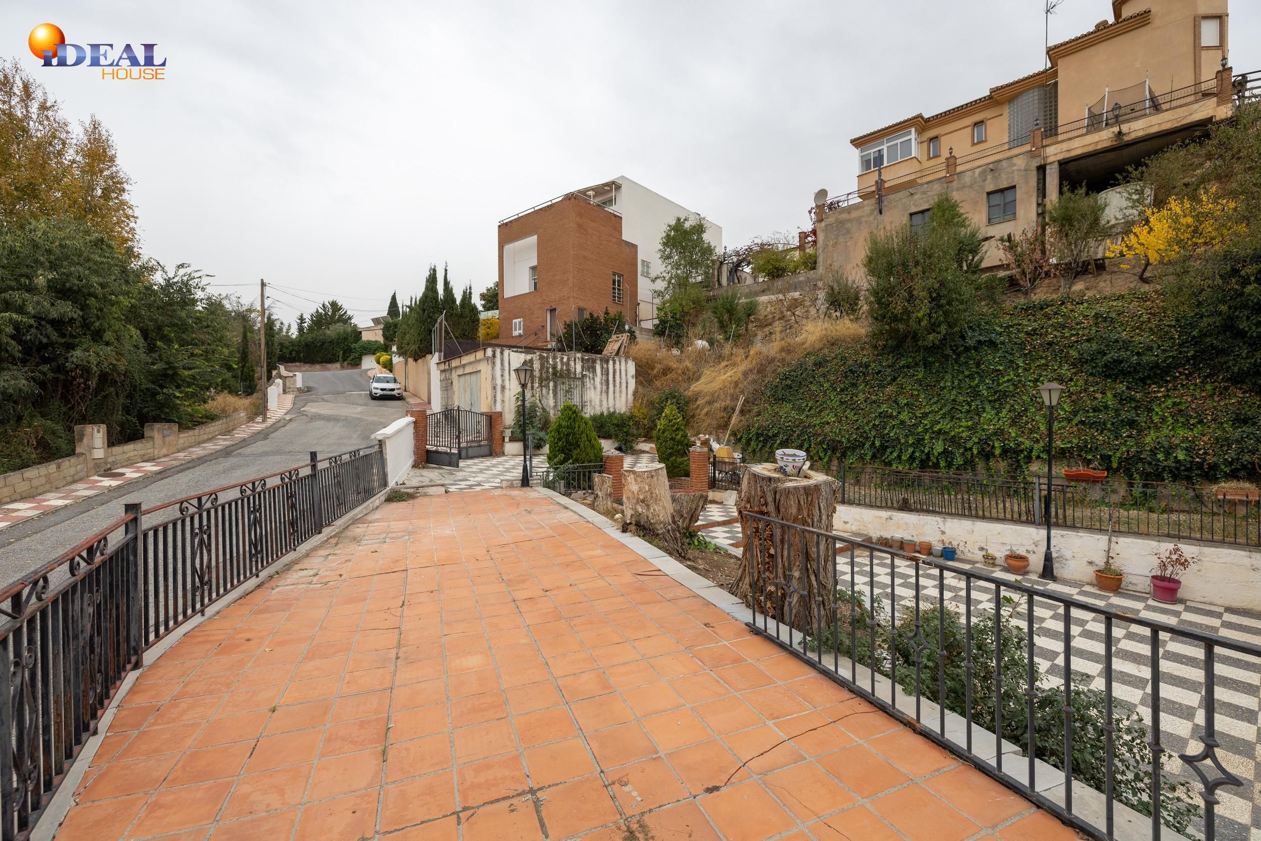 Exterior view of Country house for sale in Dílar  with Private garden