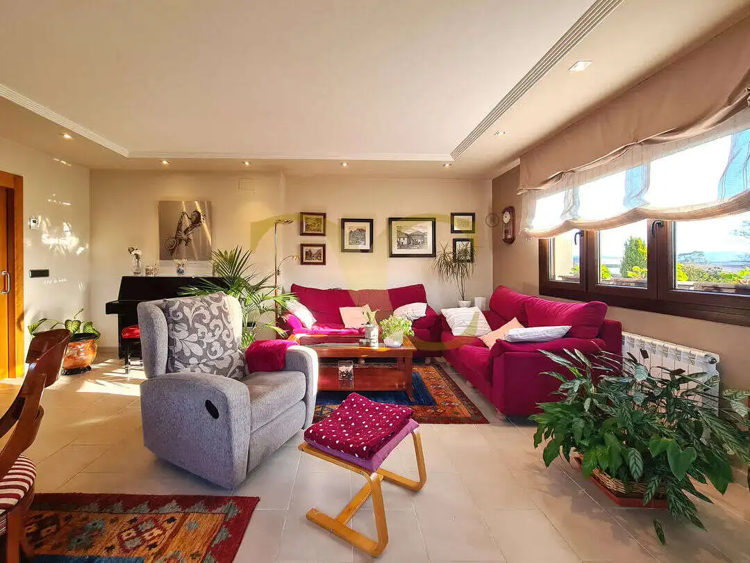 Sala de estar de Casa o chalet en venta en Siero con Calefacción, Terraza y Trastero
