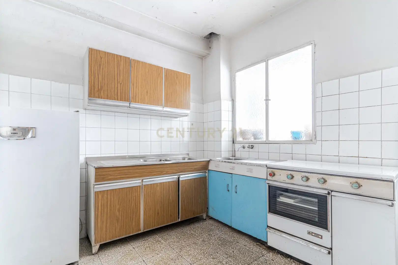 Cuina de Apartament en venda en Granada amb Balcó