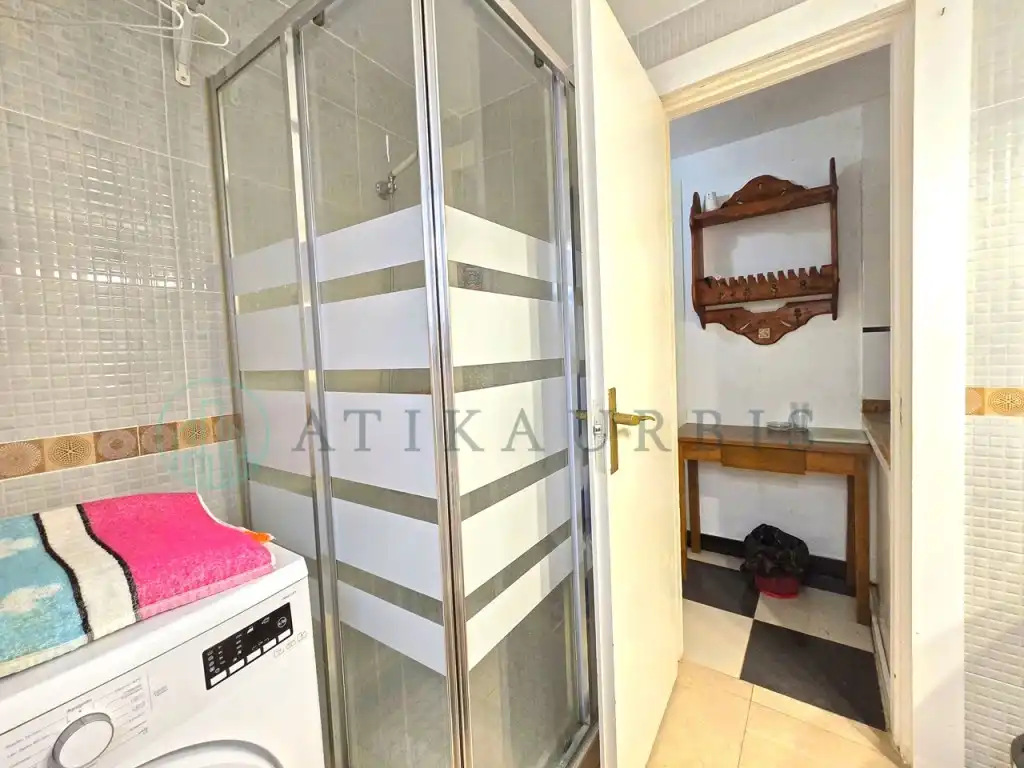 Dormitori de Pis en venda en Torremolinos amb Aire condicionat, Jardí privat i Terrassa