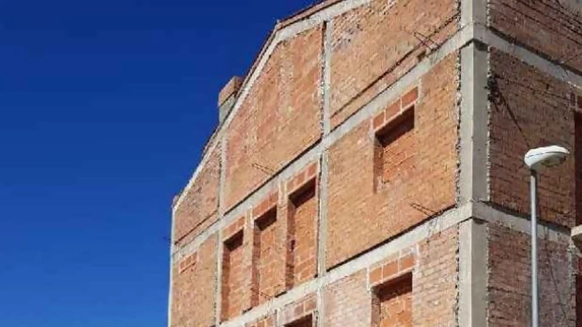 Vista exterior de Piso en venta en Deltebre