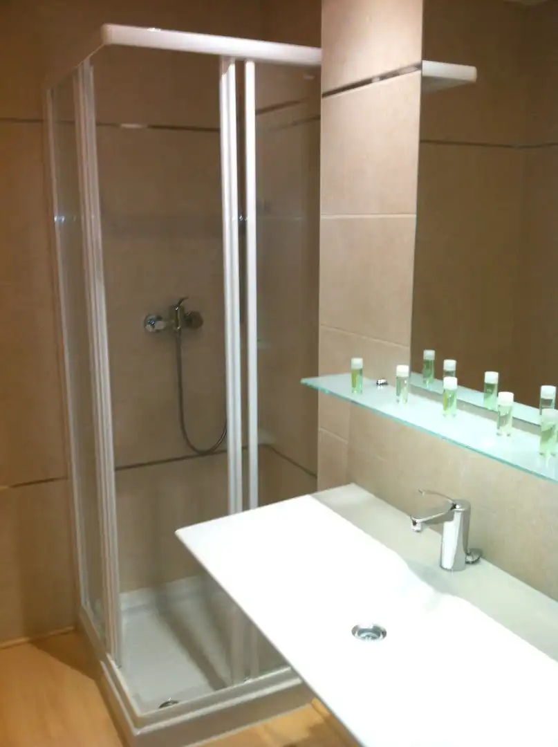 Baño de Estudio de alquiler en Las Rozas de Madrid con Aire acondicionado
