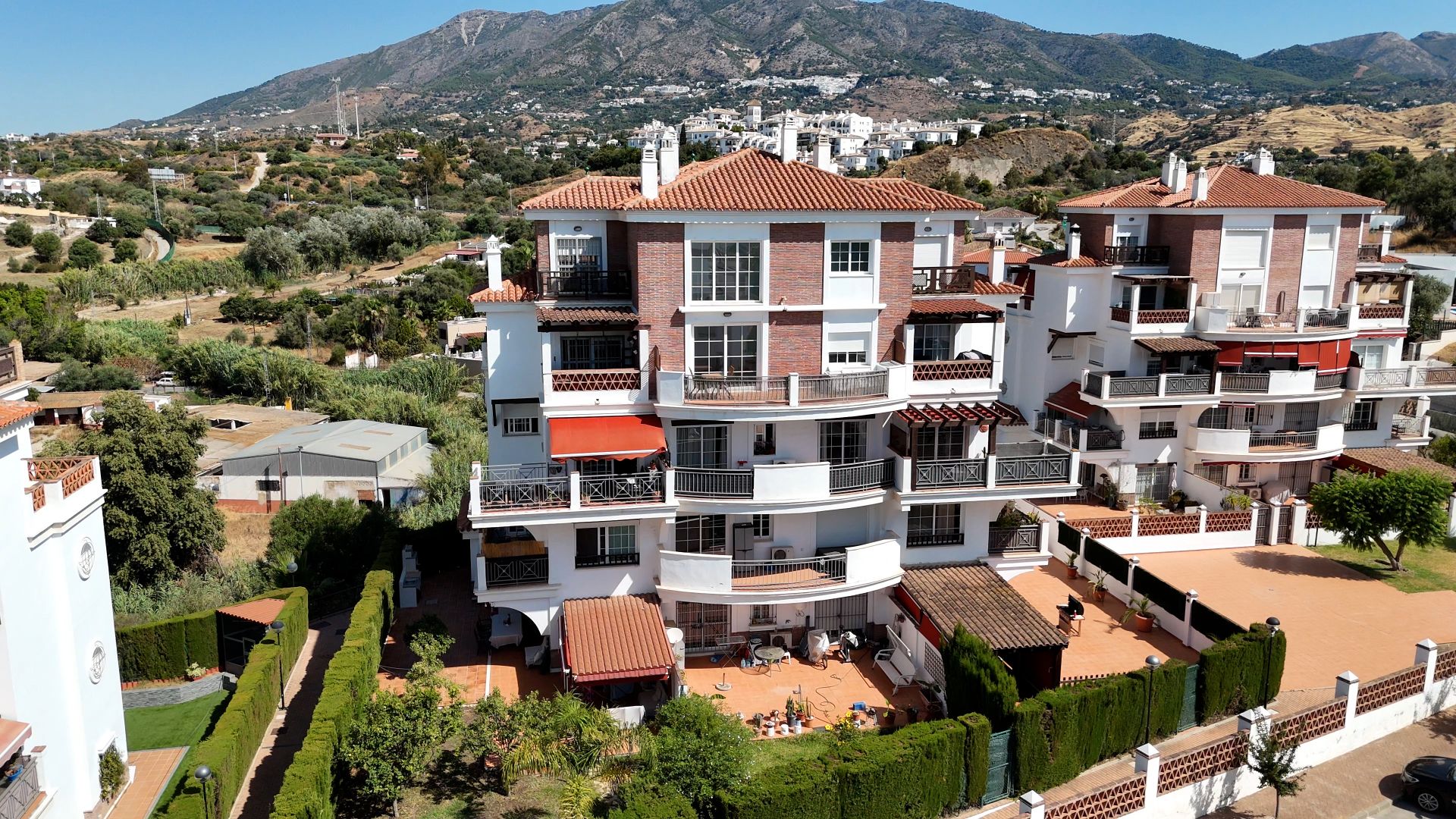Exterior view of Apartment for sale in Mijas  with Air Conditioner, Heating and Storage room