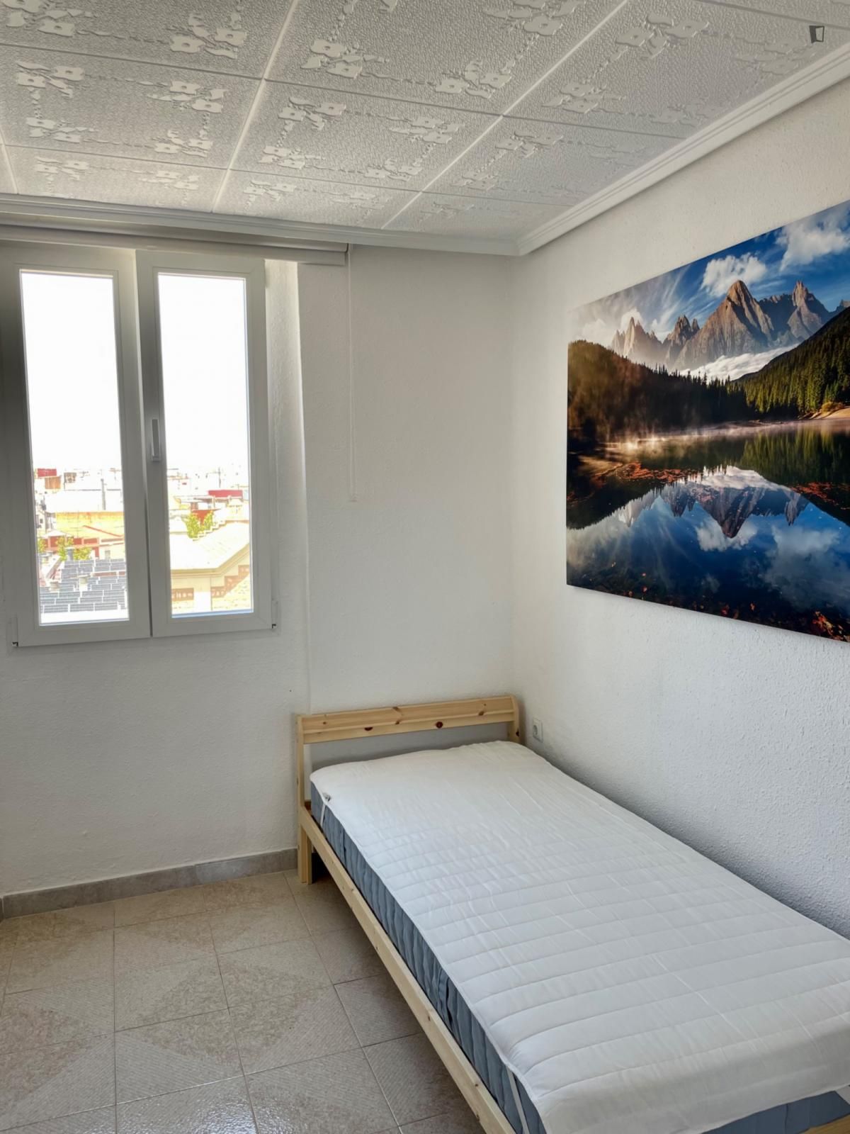 Apartment for share in Tormos