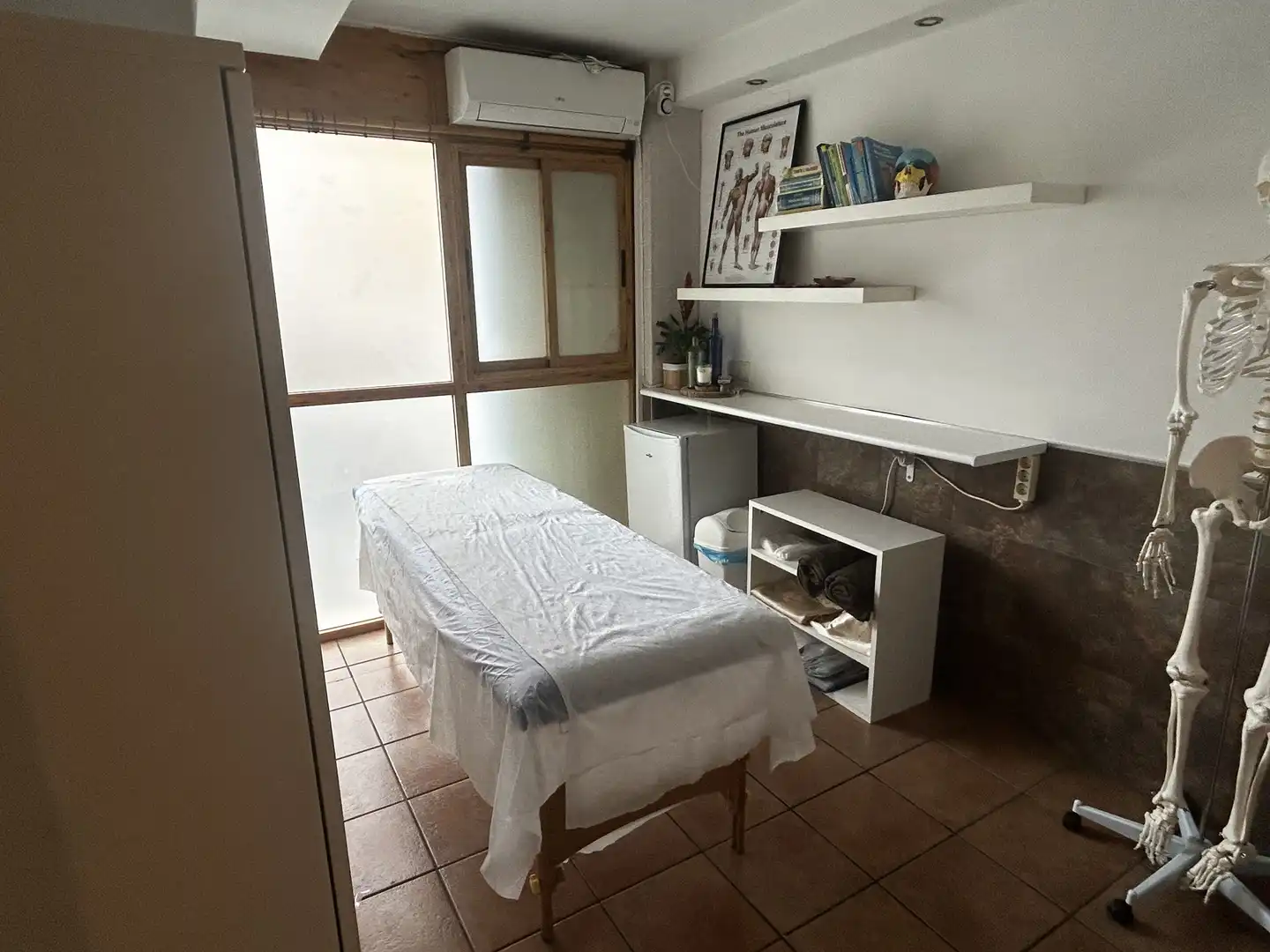 Habitación de Local de alquiler en Alicante / Alacant con Aire acondicionado