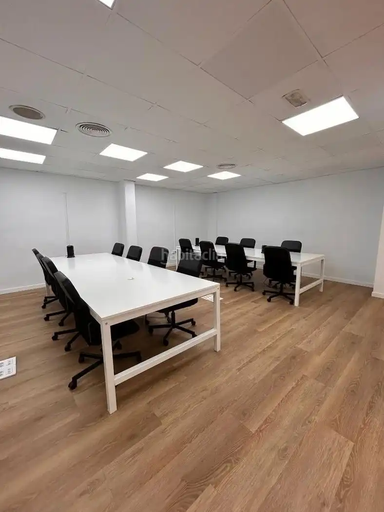 Office space to rent in Carrer del Justícia 1, imagen 2