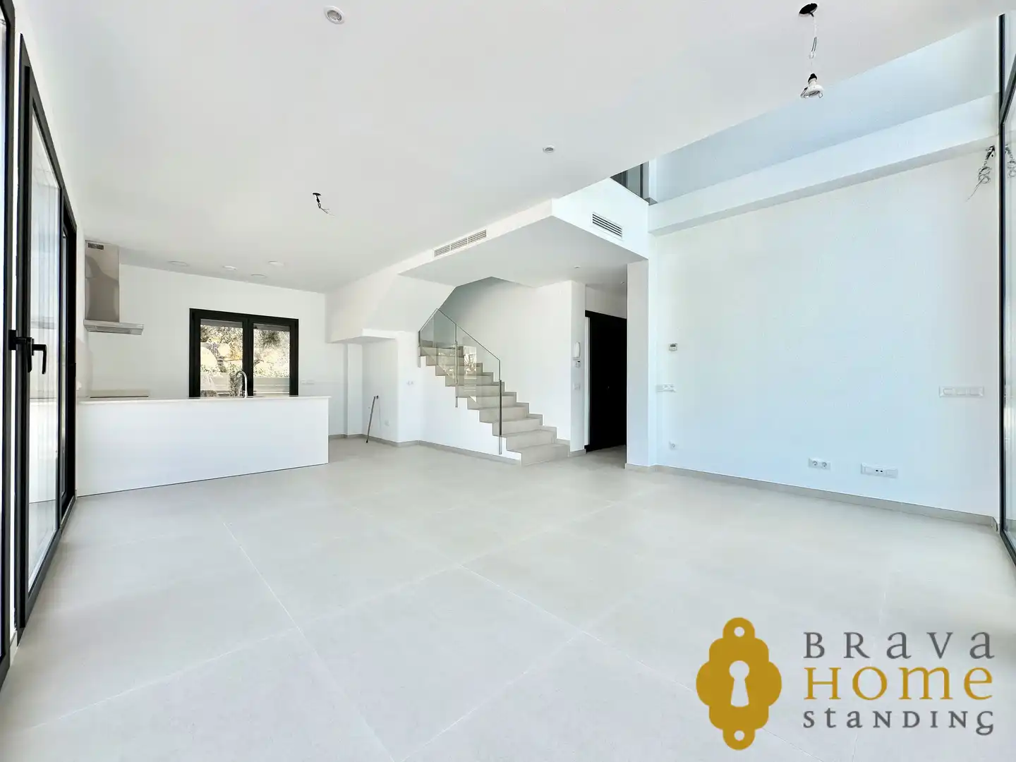 Houses for sale in Empuriabrava  with Air Conditioner, Heating and Private garden