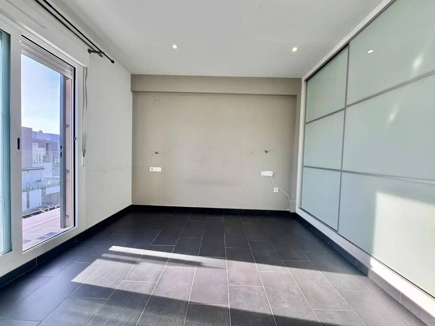 Casa adosada en venta en Torrevieja con Jardín privado, Terraza y Balcón