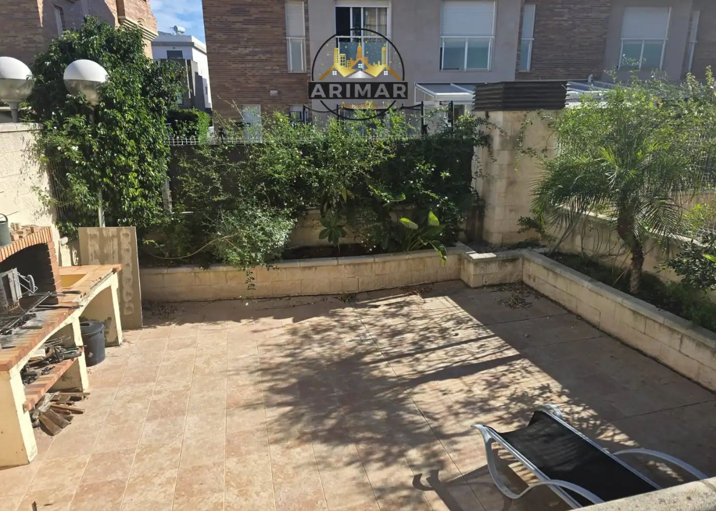 Terrassa de Casa adosada en venda en Castellón de la Plana / Castelló de la Plana amb Aire condicionat, Calefacció i Jardí privat