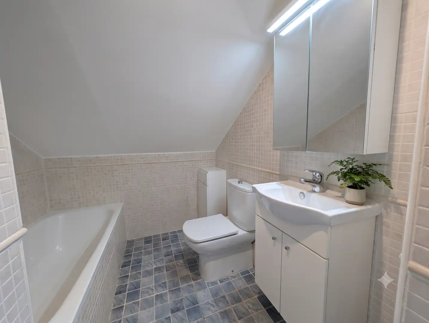 Bathroom of Houses for sale in Rivas-Vaciamadrid  with Heating, Private garden and Swimming Pool