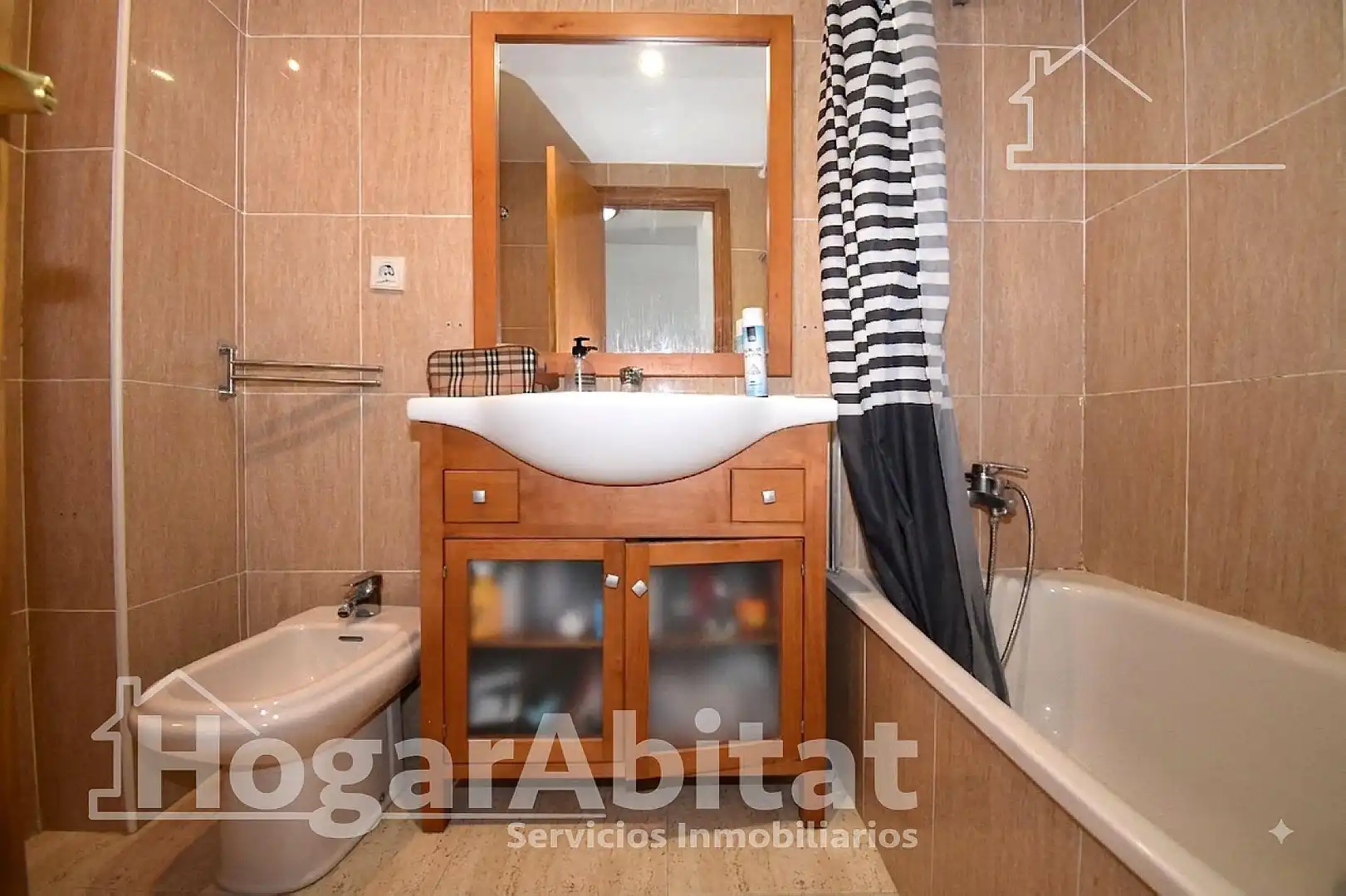 Bathroom of Flat for sale in Moncada  with Air Conditioner, Storage room and Balcony