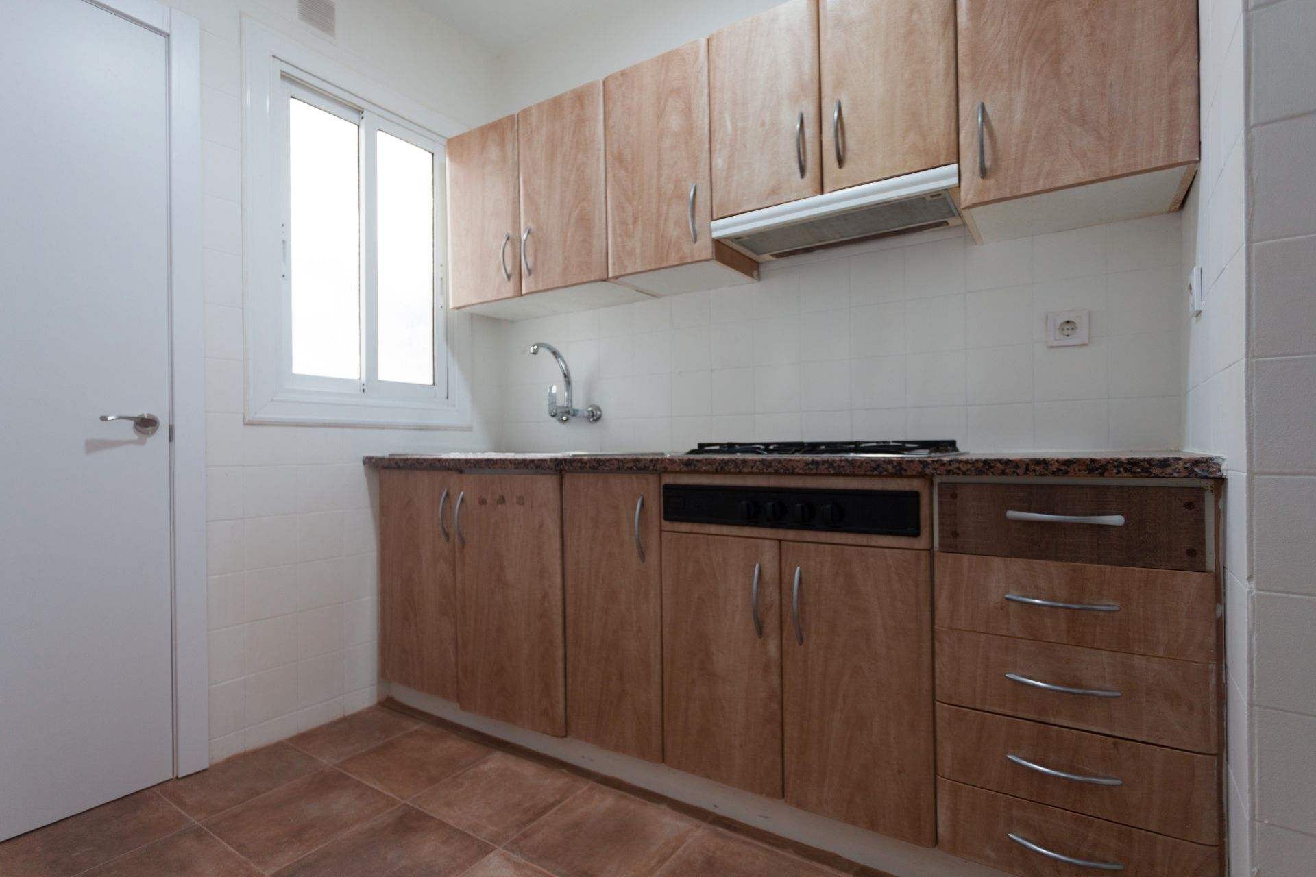 Kitchen of Flat for sale in L'Hospitalet de Llobregat  with Oven