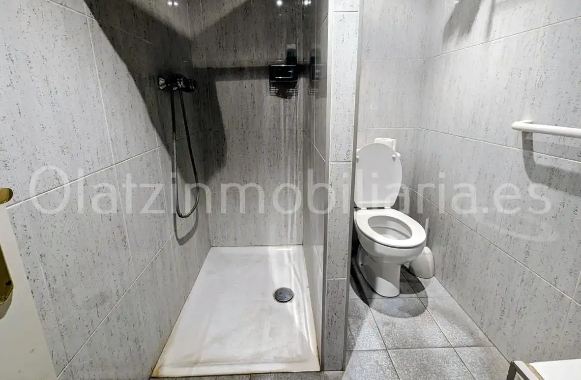 Baño de Nave industrial en venta en Laudio / Llodio