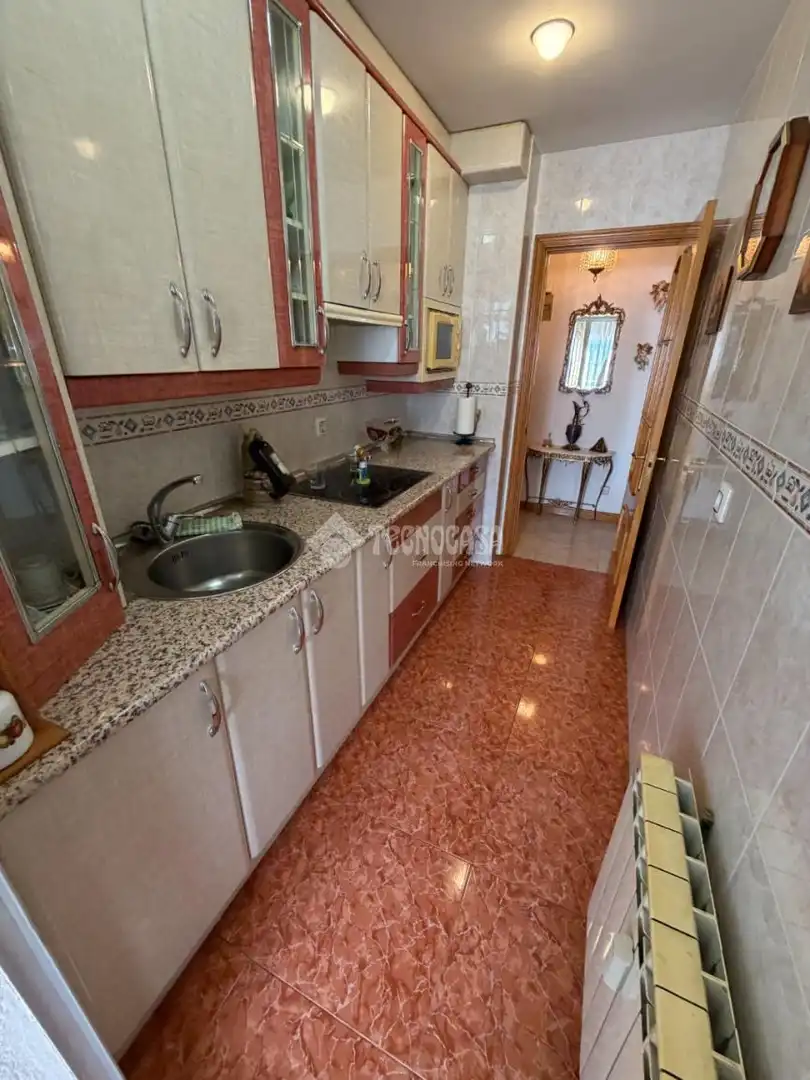 Kitchen of Flat for sale in Fuenlabrada  with Air Conditioner, Heating and Terrace