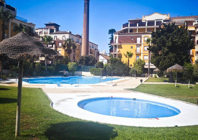 Foto 1 de Pis en venda a Calle Manuel Azuaga "abuelo de Torre del Mar", 2, Paseo Marítimo de Levante, Málaga