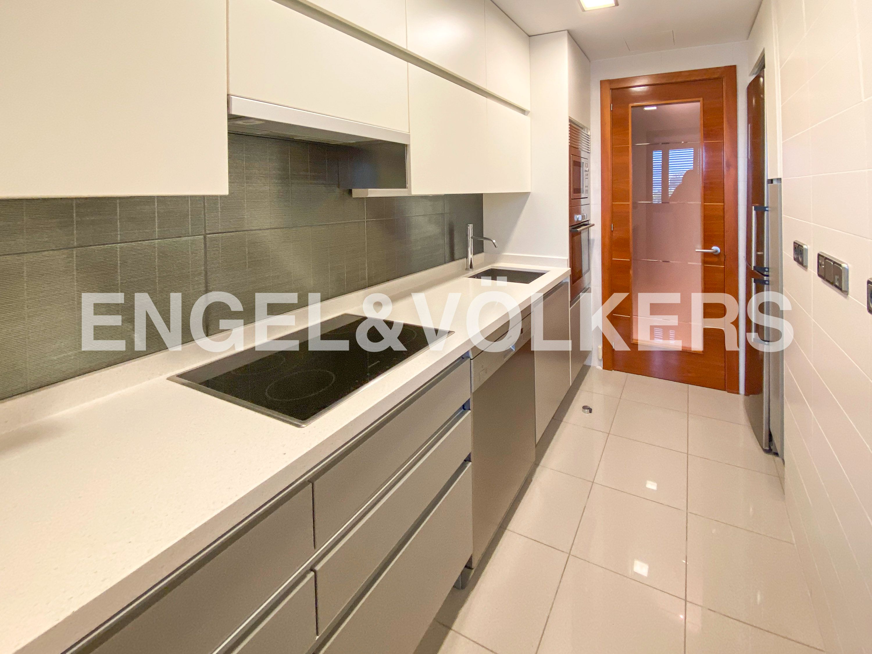 Kitchen of Apartment to rent in  Madrid Capital  with Air Conditioner, Heating and Storage room