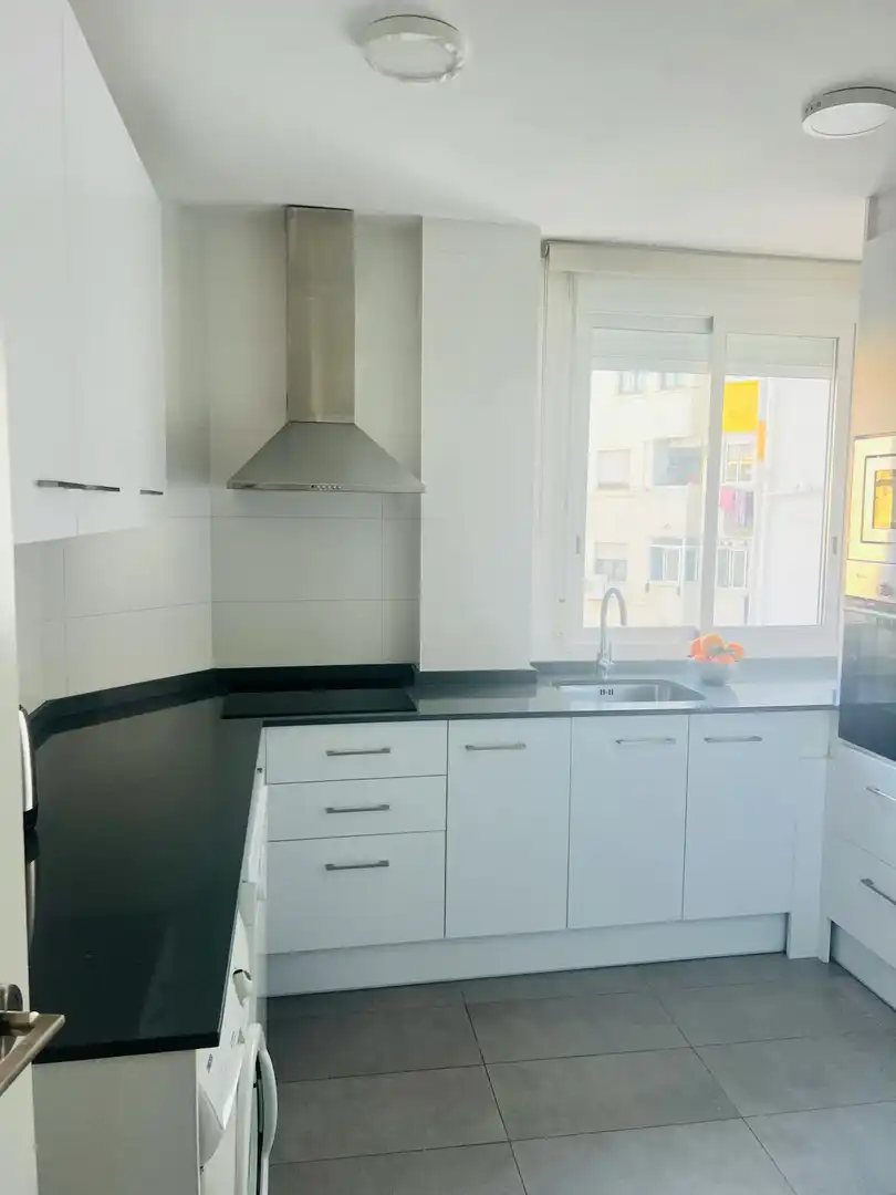 Küche von Wohnung zur Miete in Valencia mit Klimaanlage, Heizung und Möbliert