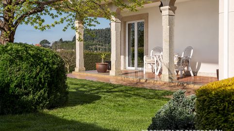 Vivienda unifamiliar con jardín en Arillo, Oleiros.