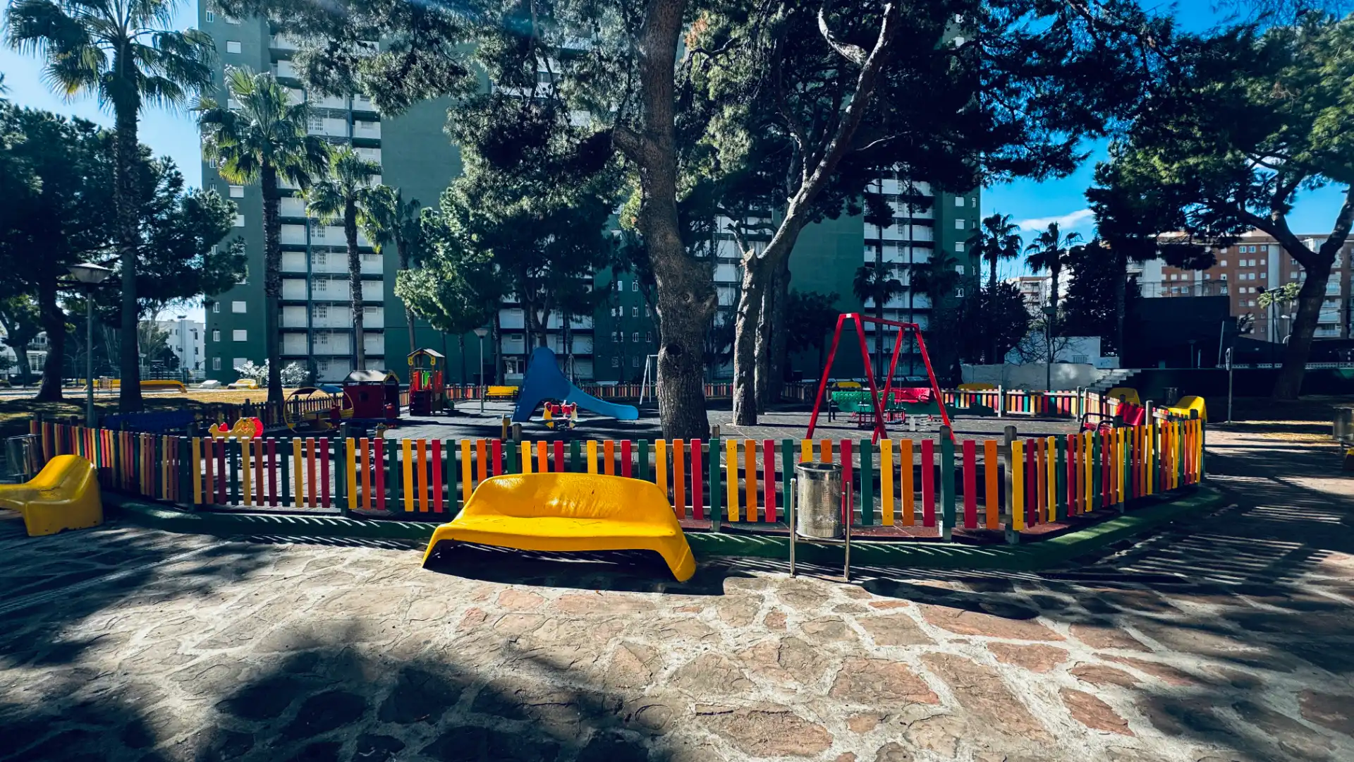 Vista exterior de Apartament en venda en Benicasim / Benicàssim amb Jardí privat, Terrassa i Moblat