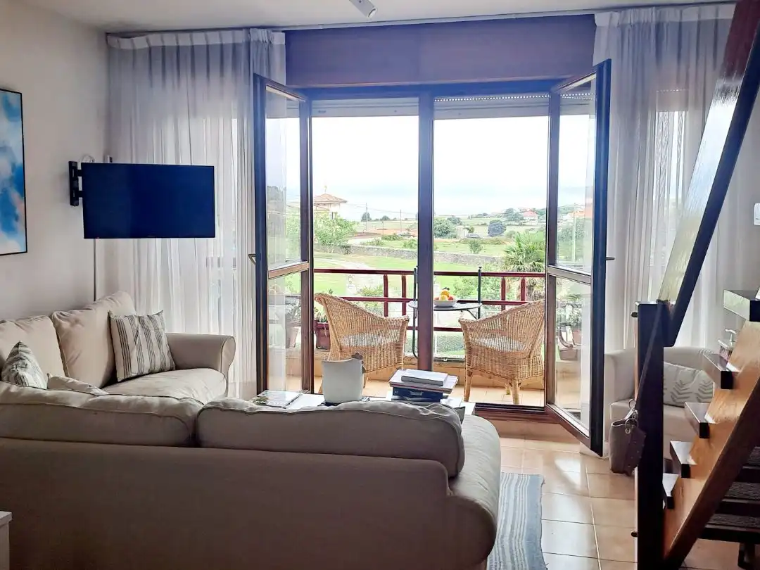 Sala d'estar de Dúplex en venda en Ajo
