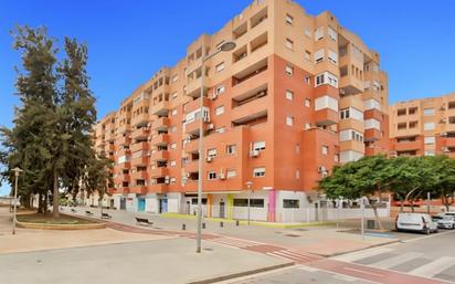 Vista exterior de Pis en venda en  Almería Capital amb Aire condicionat, Terrassa i Traster