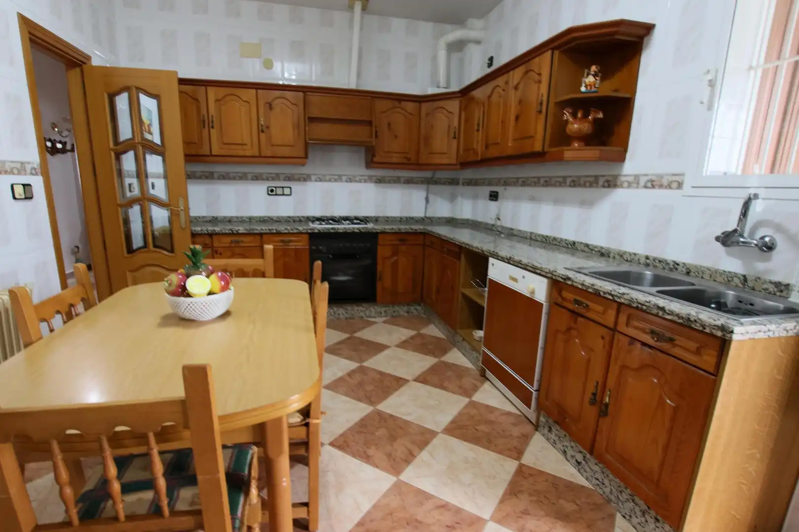 Kitchen of Buildings for sale in Puebla de la Calzada