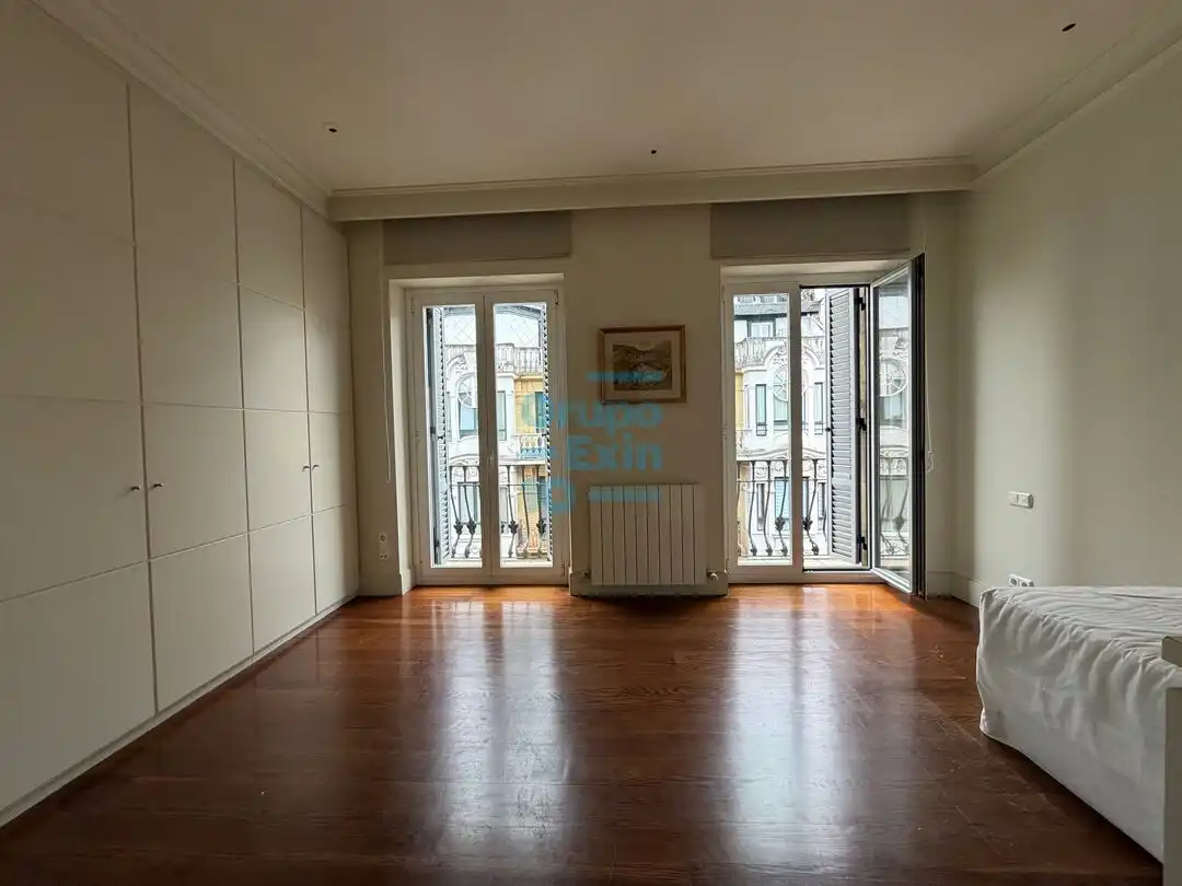 Flat for rent in Área Romántica