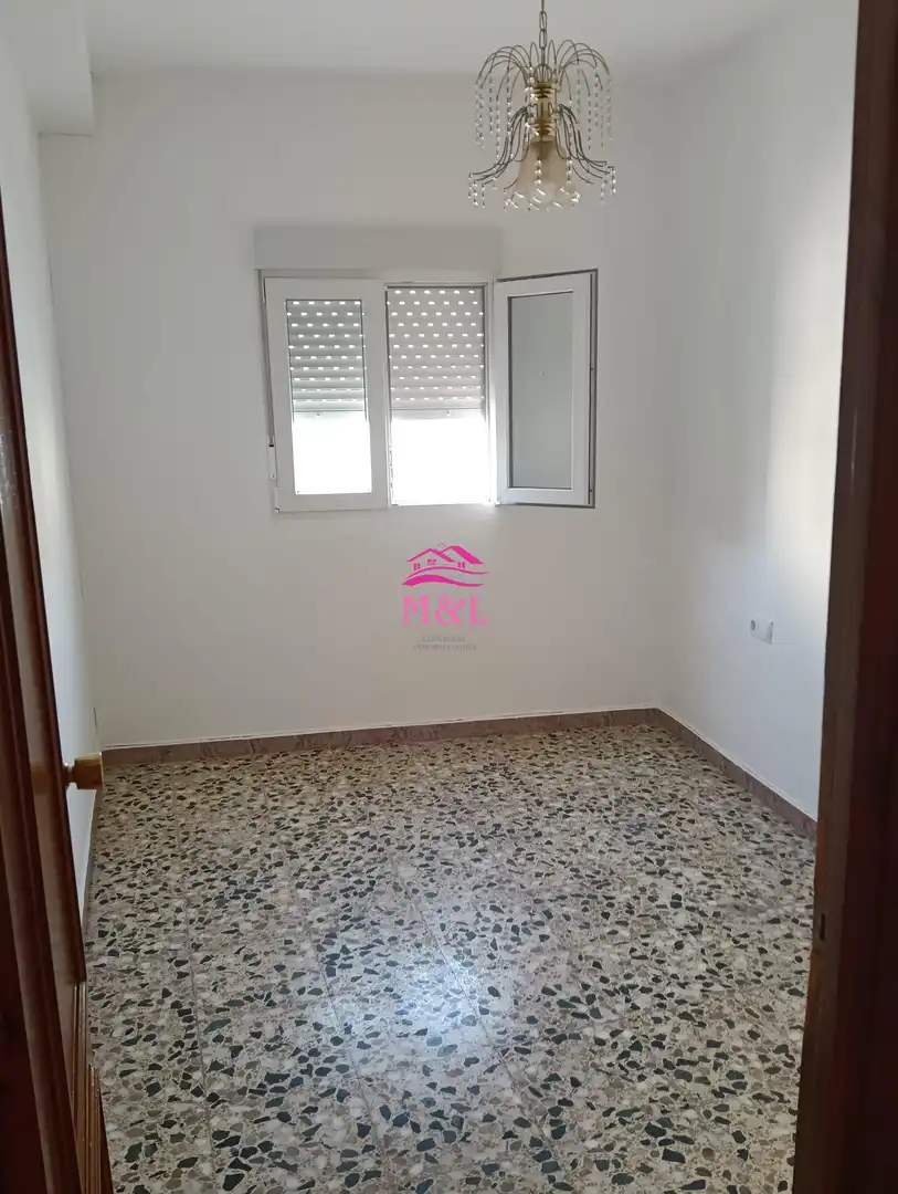 Schlafzimmer von Wohnung zum Verkauf in Trujillanos mit Abstellraum und Balkon