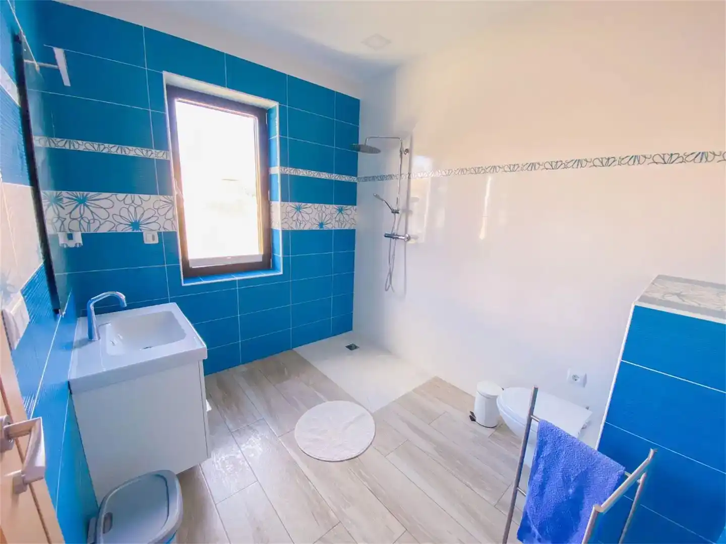 Bathroom of Houses for sale in Almazán, Soria