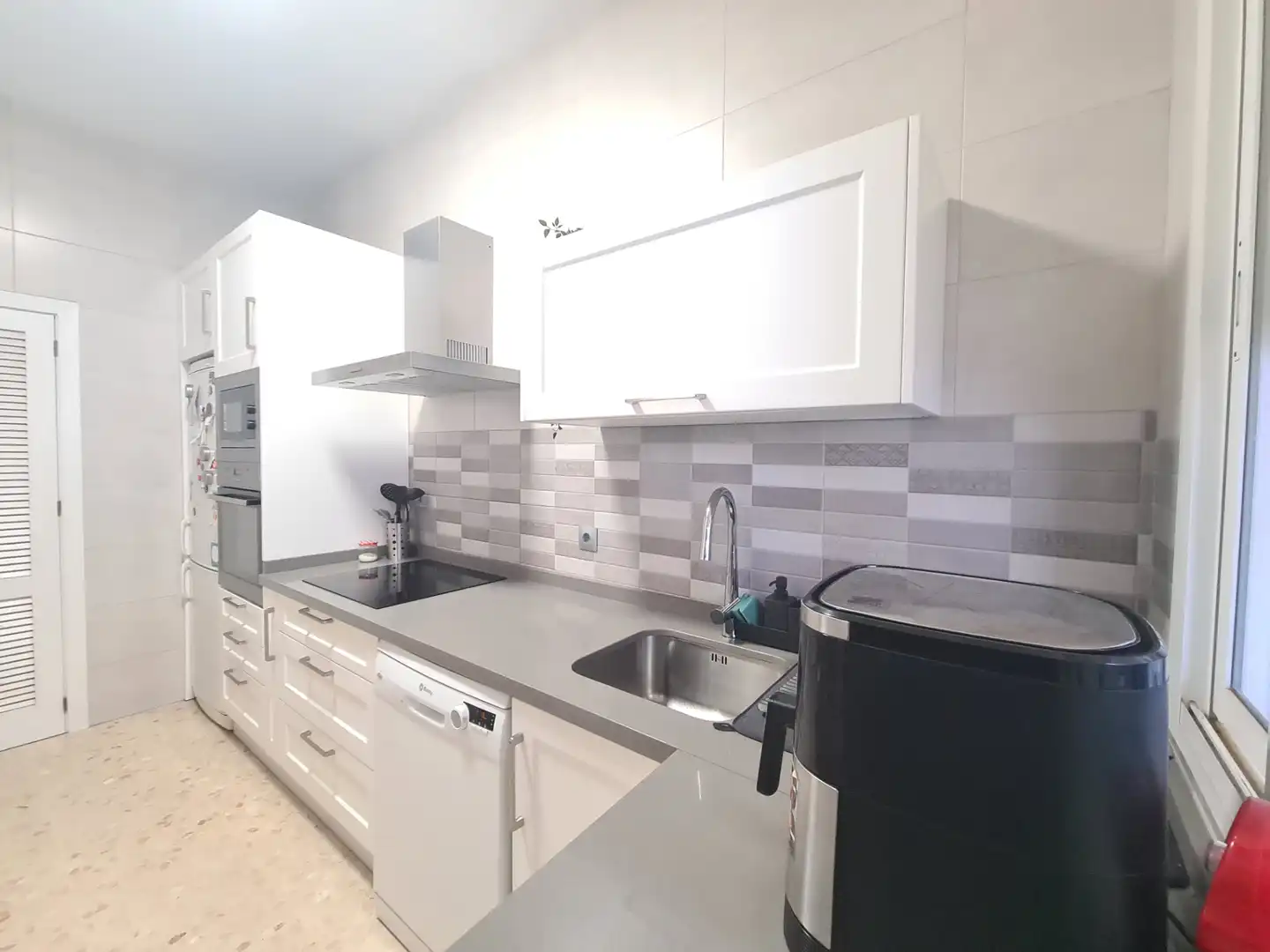 Kitchen of Detached homes for sale in Sevilla  with Air Conditioner, Terrace and Balcony