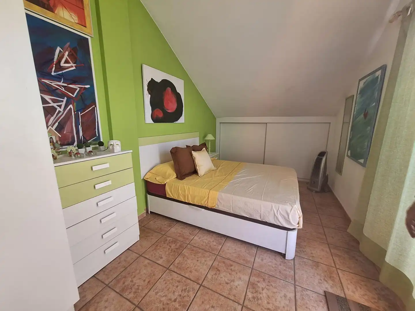 Habitación de Casa adosada en venta en Tavernes de la Valldigna con Aire acondicionado, Jardín privado y Terraza