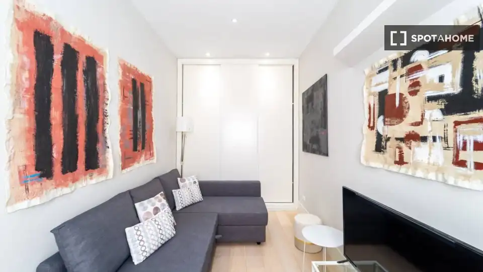 Living room of Flat for rent in Madrid  with Air Conditioner, Heating and Furnished