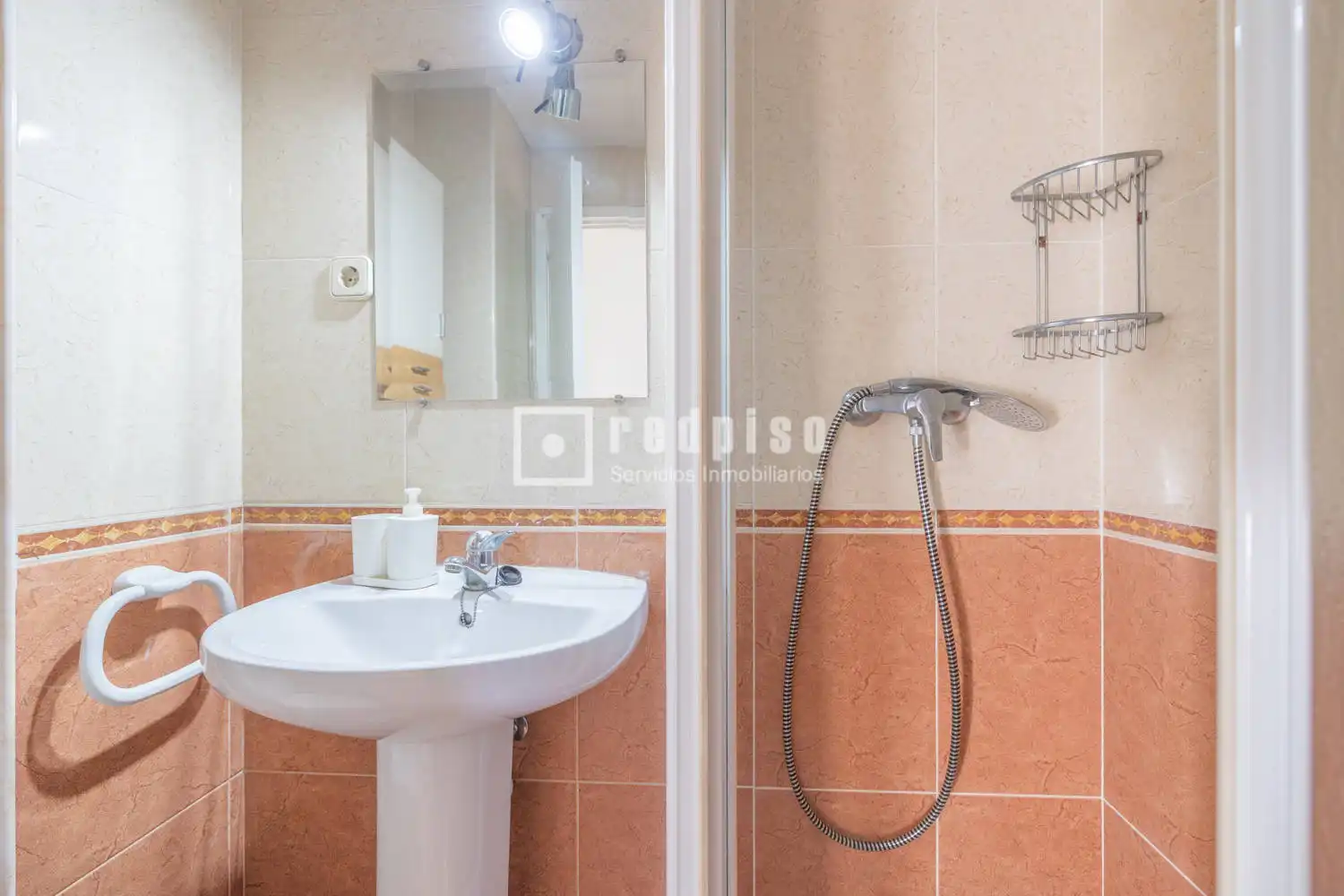 Badezimmer von Wohnung zum Verkauf in Madrid mit Klimaanlage, Heizung und Privatgarten