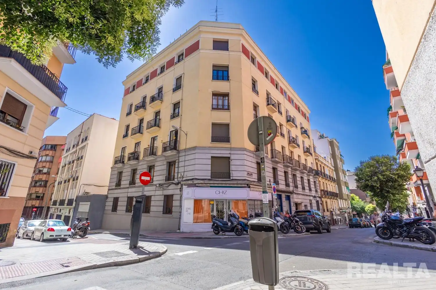 Exterior view of Flat for sale in Madrid  with Heating