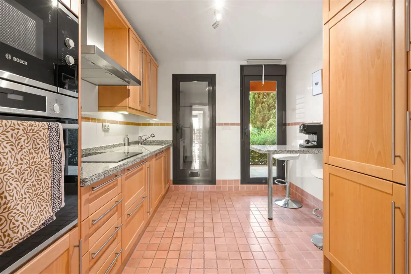 Cuina de Apartament en venda en Estepona amb Aire condicionat i Terrassa