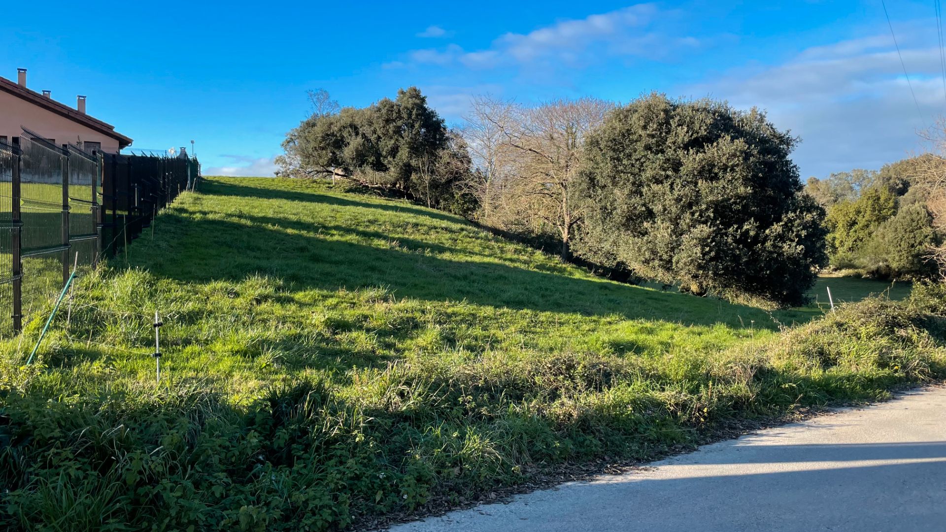 Land for sale in Llanes
