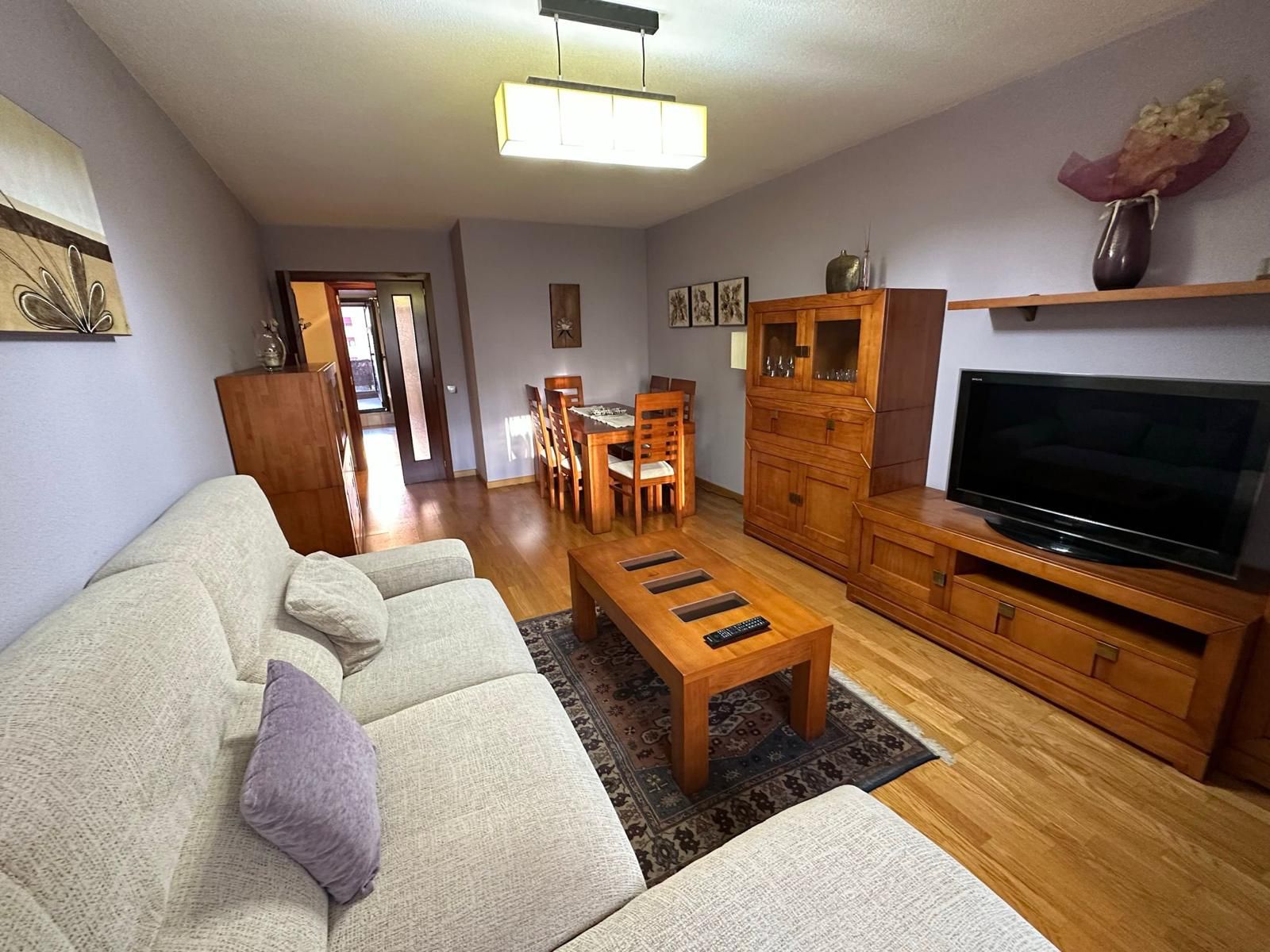 Sala d'estar de Pis en venda en Valladolid Capital amb Calefacció, Parquet i Terrassa