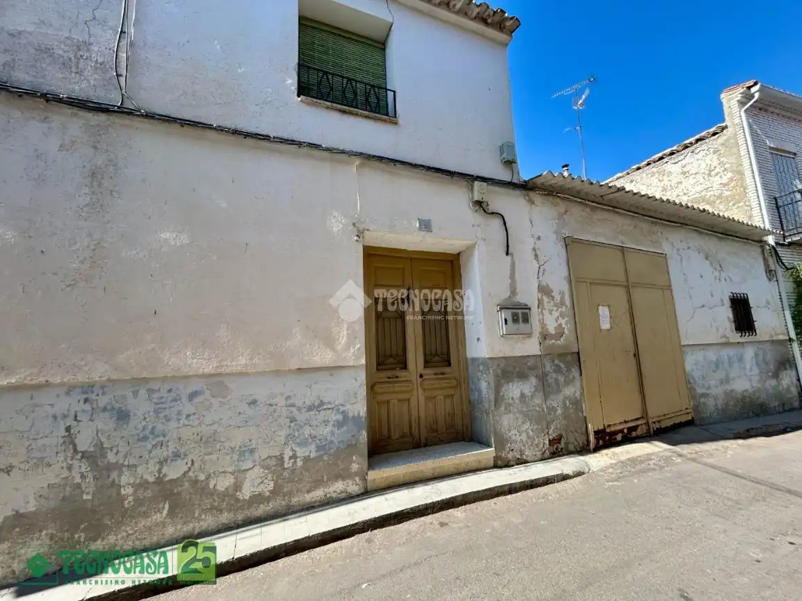 Vista exterior de Casa adosada en venta en Dosbarrios