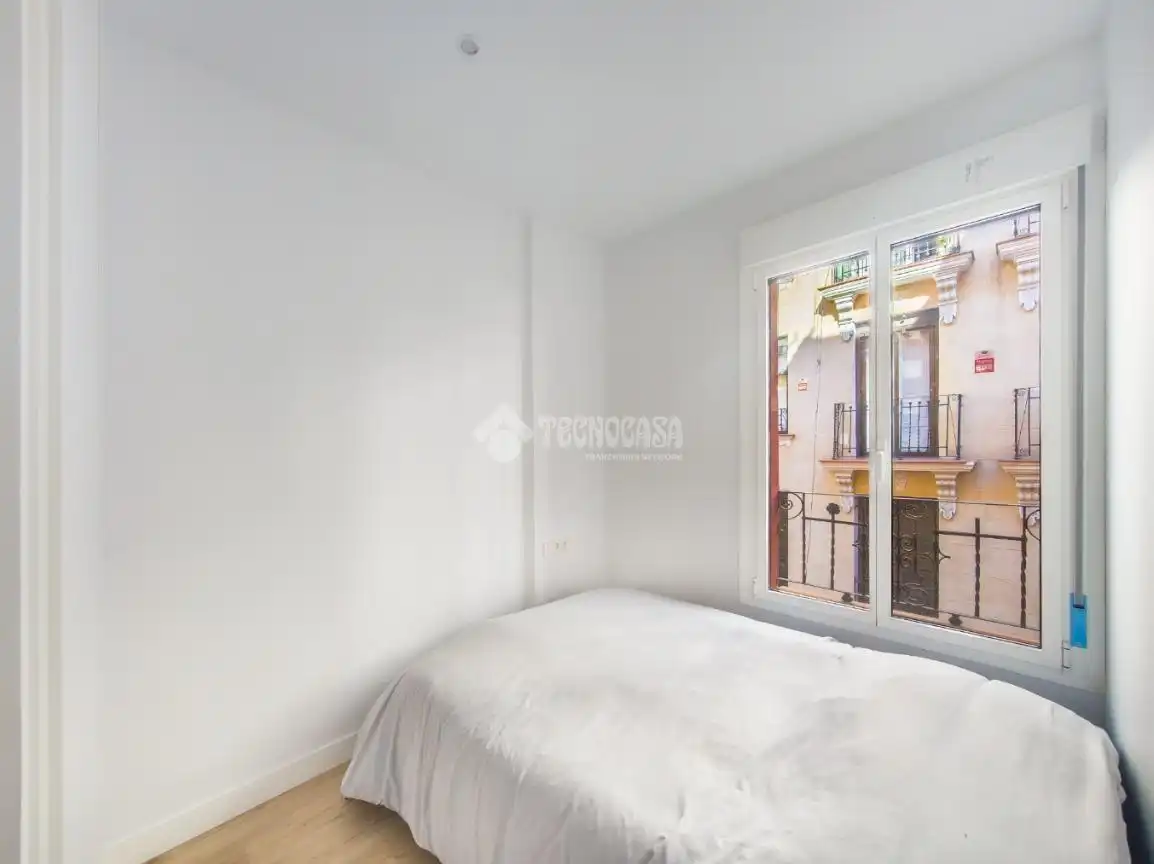Bedroom of Flat for sale in Madrid  with Air Conditioner and Heating