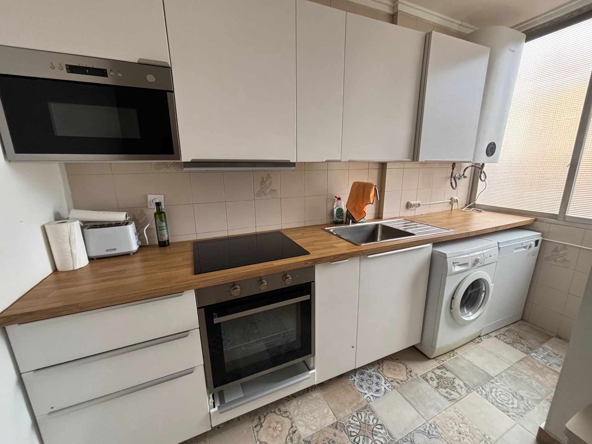 Cuina de Pis de lloguer en  Valencia Capital amb Aire condicionat, Moblat i Forn