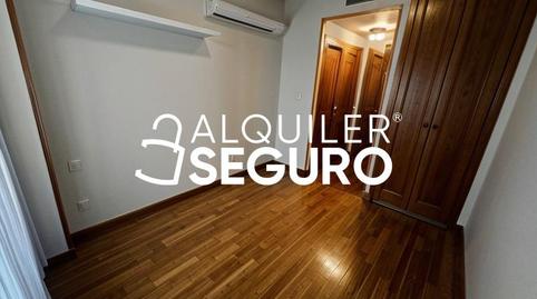 Foto 3 de Piso de alquiler en De Luis Mitjans , Adelfas,  Madrid Capital