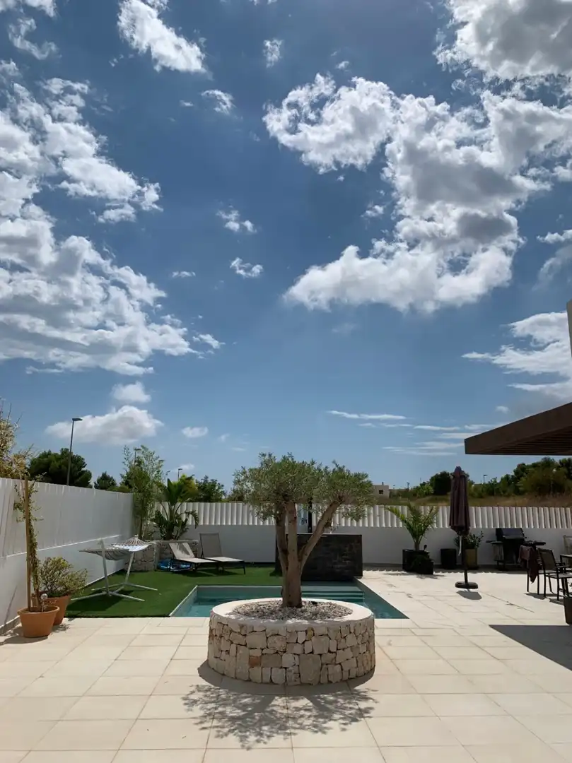 Chalet con piscina en venta en Casco urbano, imagen 6
