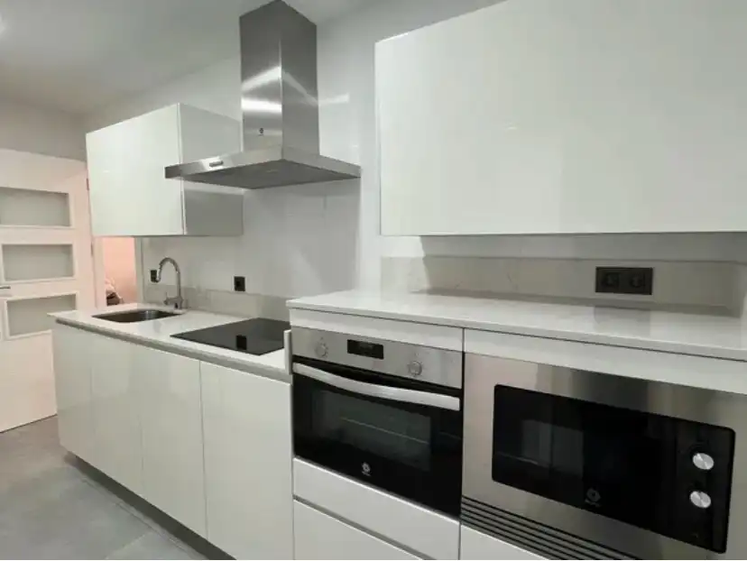 Flat with terrace to rent in Calle San Justo, imagen 3