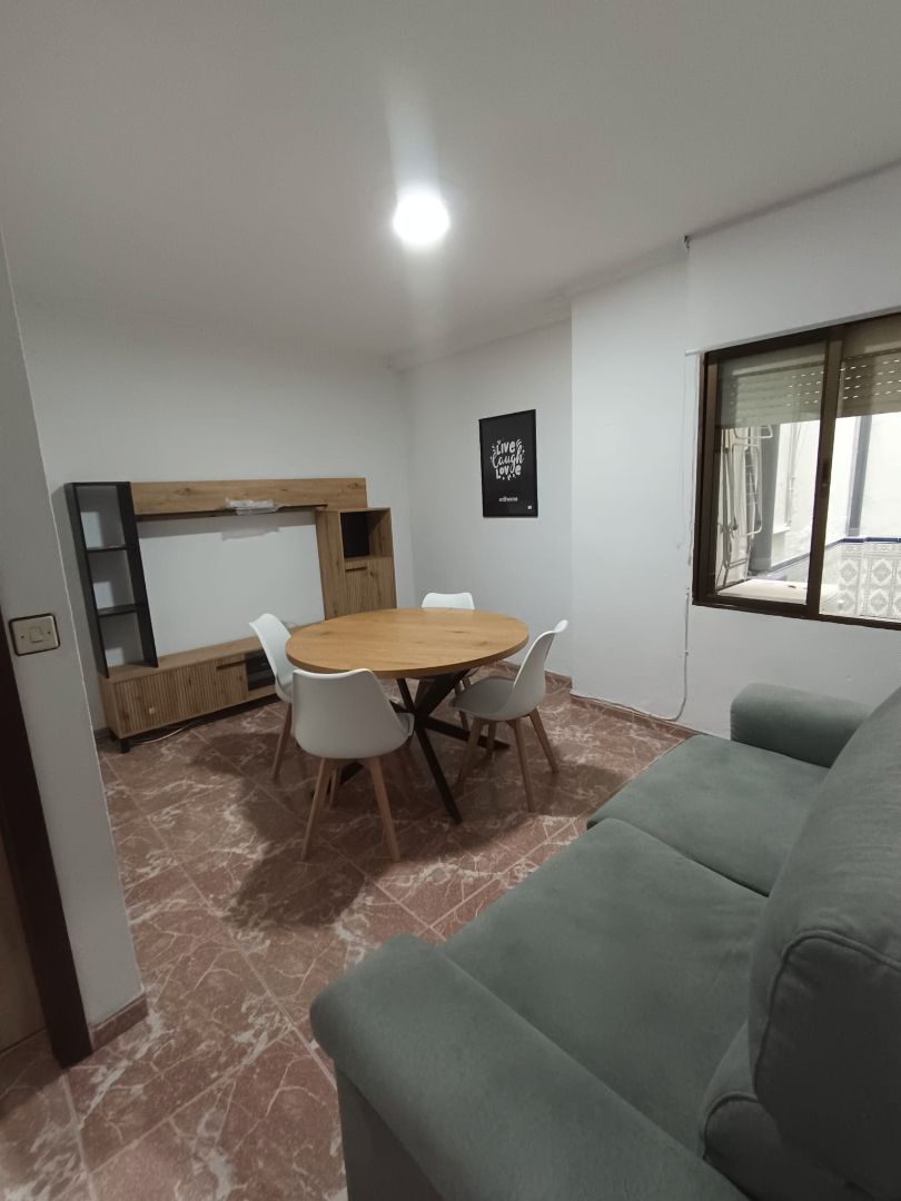 Sala d'estar de Pis de lloguer en  Córdoba Capital amb Aire condicionat i Moblat