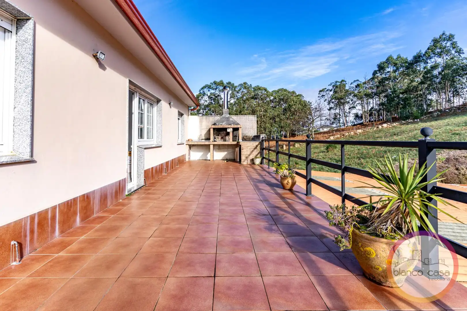 Terrassa de Casa o xalet en venda en Malpica de Bergantiños amb Calefacció, Terrassa i Traster