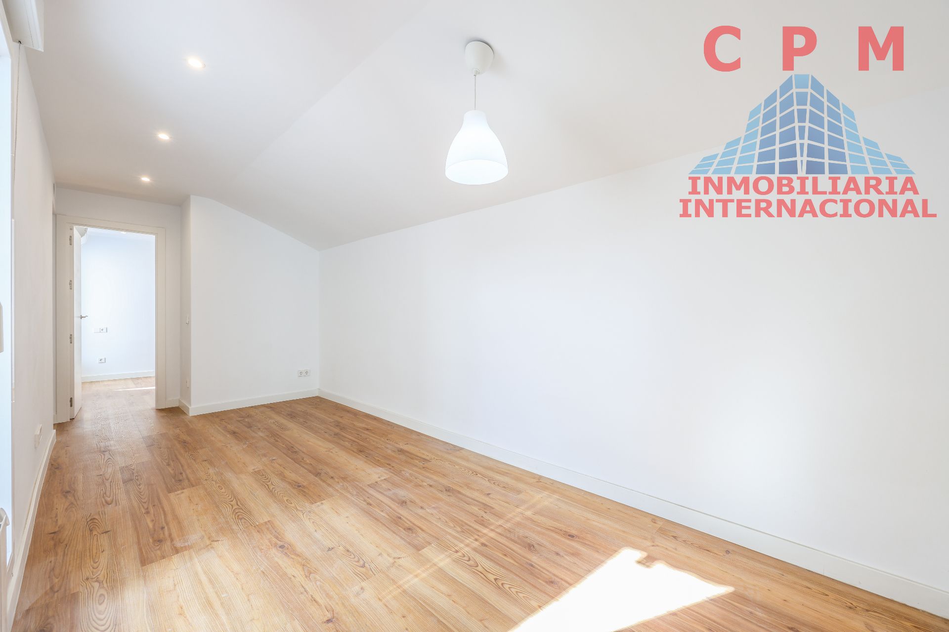 Attic to rent in  Madrid Capital  with Air Conditioner, Heating and Parquet flooring