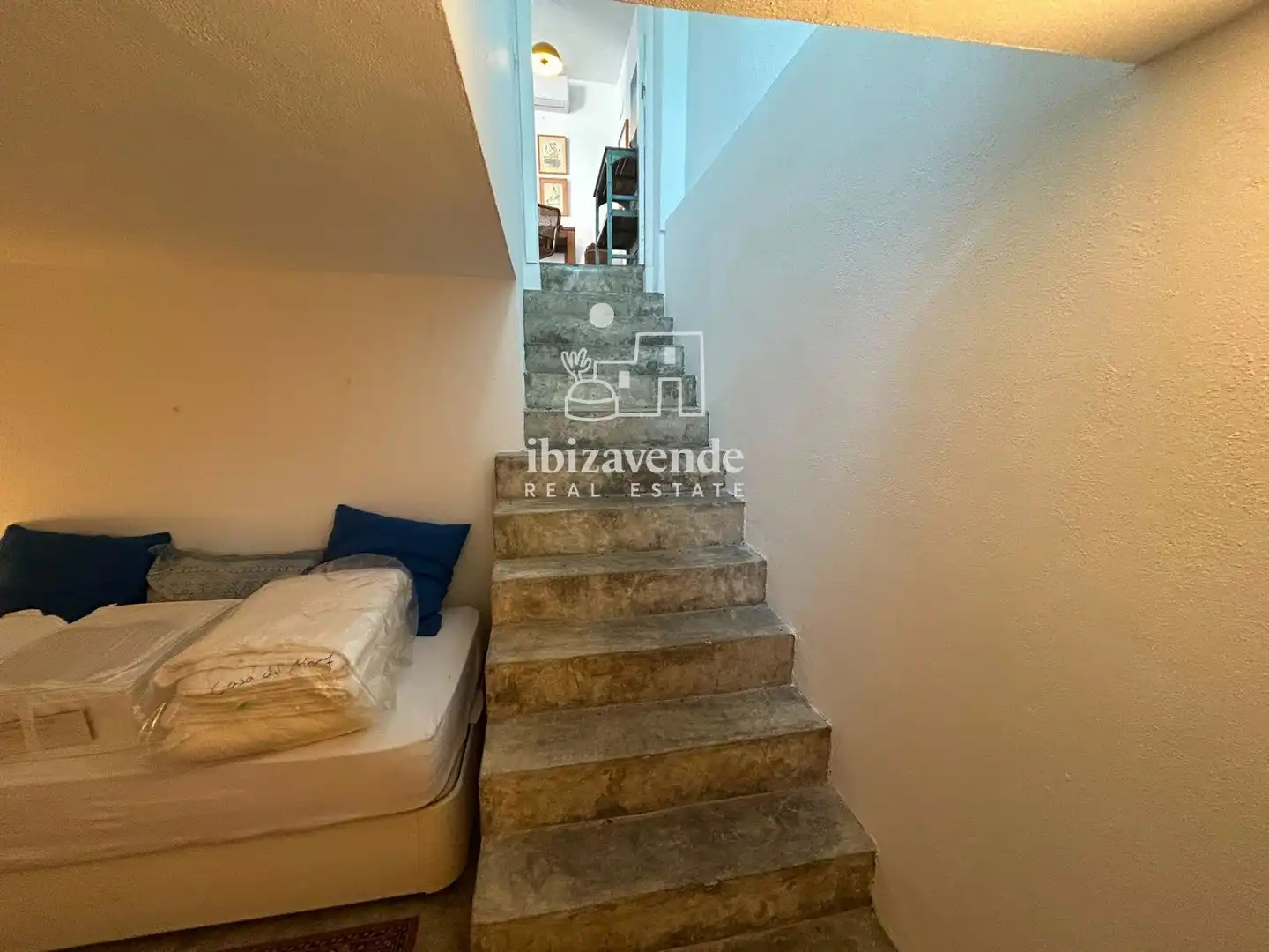 Einfamilien-Reihenhaus zur Miete in Santa Eulària des Riu mit Klimaanlage, Heizung und Terrasse