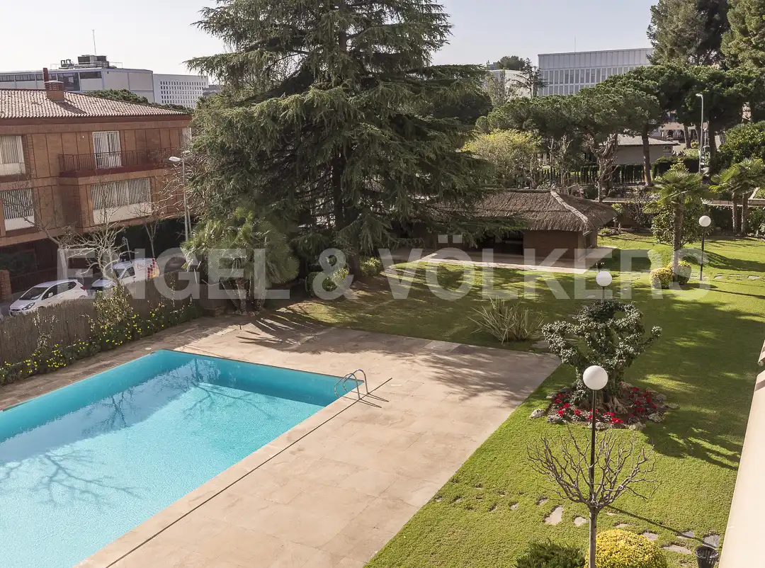 Piscina de Piso en venta en Barcelona con Aire acondicionado, Calefacción y Terraza