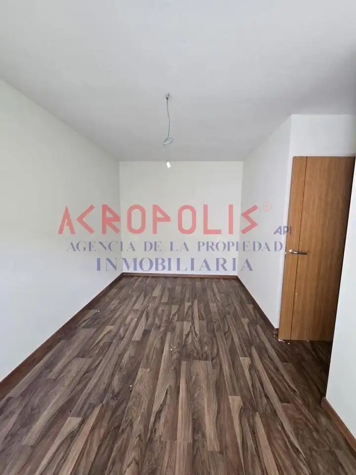 Habitación de Dúplex en venta en Puebla de Lillo con Calefacción, Terraza y Trastero